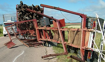 Vuelco de camión en ruta. Archivo FD. 