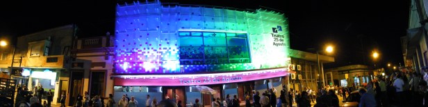 La nueva fachada del Teatro 25 de Agosto. Foto: FloridAdiari©