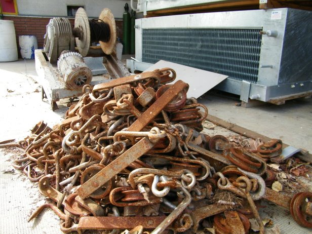 Detalles. Una imagen  del frigorífico por dentro tras la ocupación. Foto: Archivo FD. 