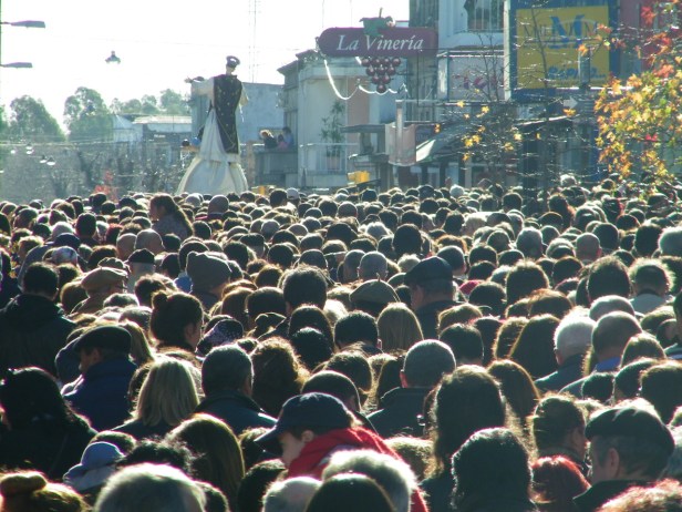 Multitudinaria. Así fue la procesión del santo en Florida. Foto: FD.