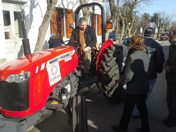 1006052_320431018093512_1169096875_n