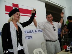 Otros tiempo. Febrero de 2010 y un saludo de unión. Archivo FD.