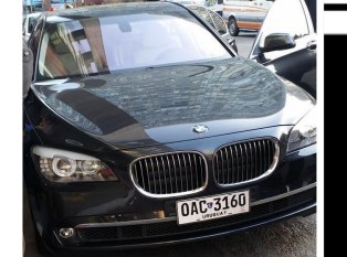 Uno de los coches de alta gama empadronado en Florida mostrado por el diputado Carlos Rodríguez. 