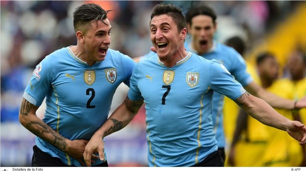 Foto portada de FIFA sobre el partido con imagen de AFP