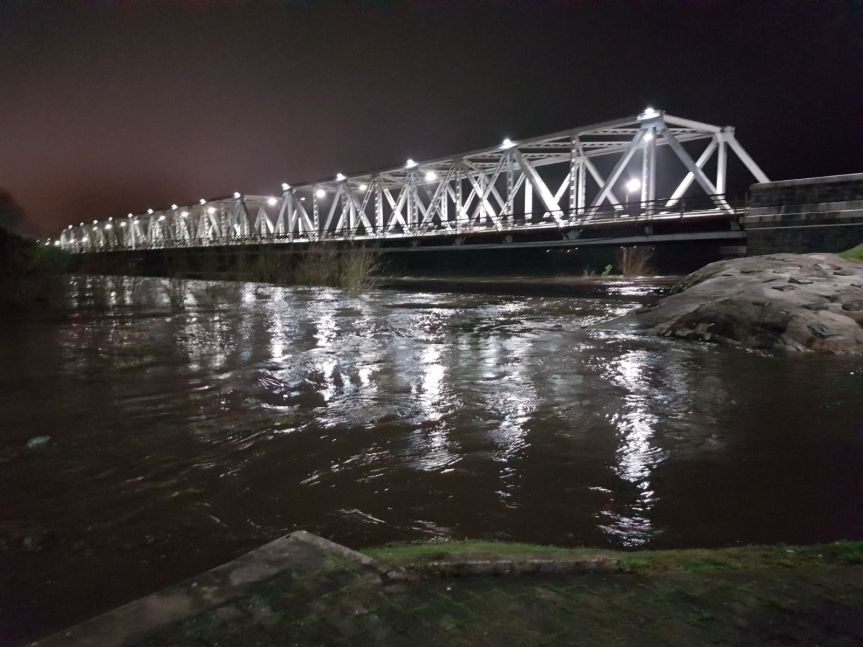 Intendencia cerró puente Piedra Alta por intensa creciente